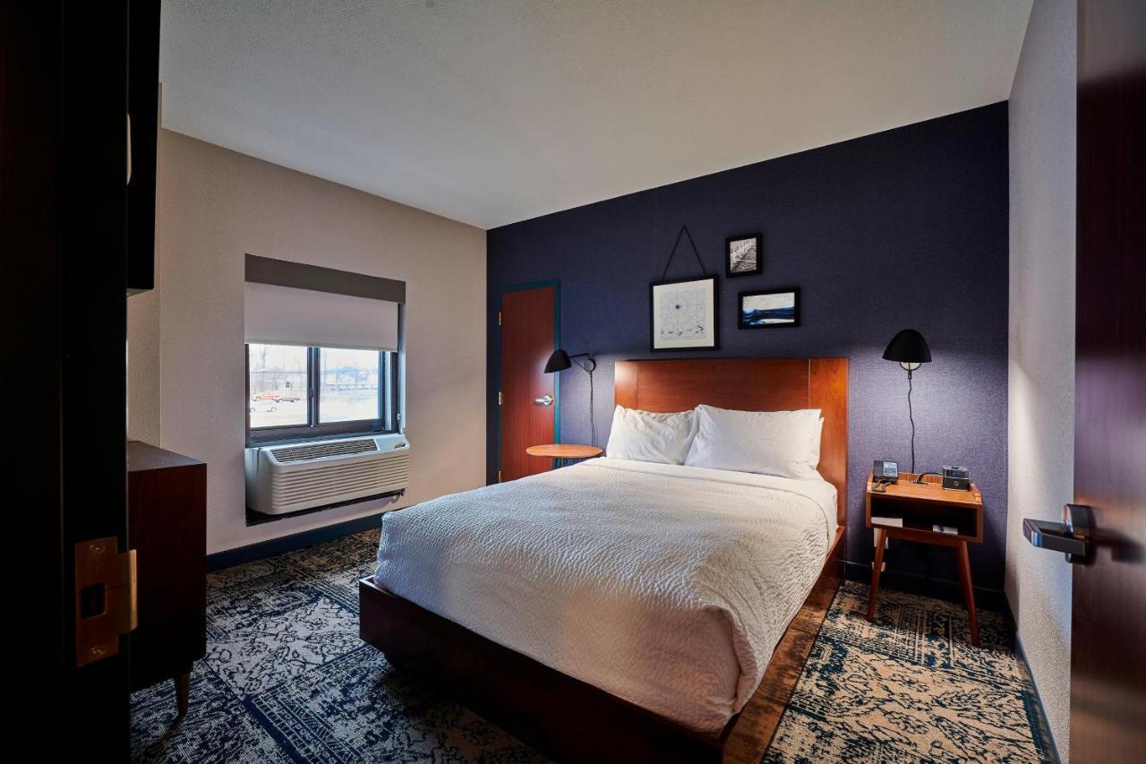 Four Points By Sheraton Cleveland-Eastlake Hotell Exteriör bild